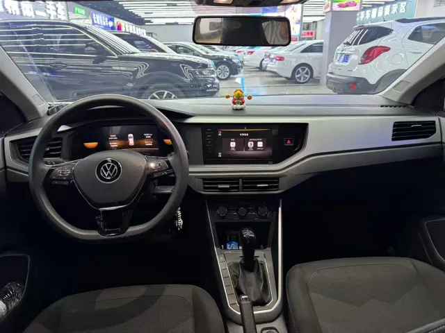 Volkswagen Polo — Фото автомобиля 6