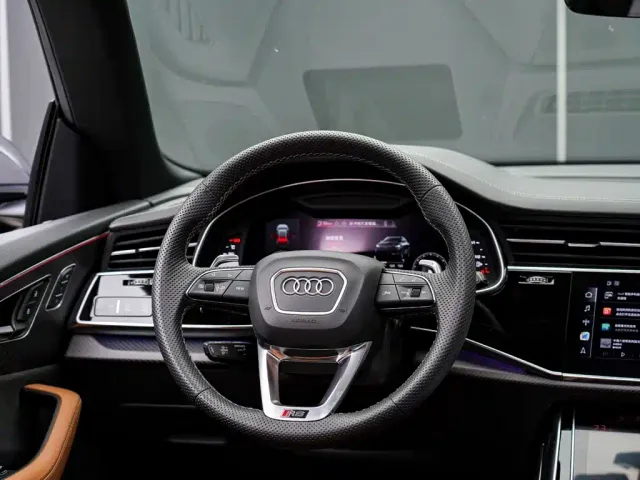 Audi RS Q8 — Фото автомобиля 17