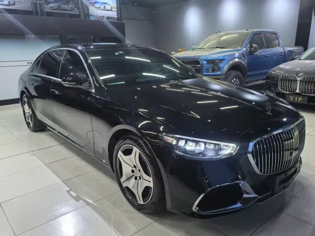 Mercedes-Benz S-Class — Фото автомобиля 2