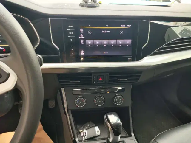 Volkswagen Passat — Фото автомобиля 12