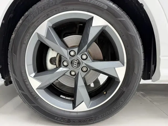 Audi Q3 — Фото автомобиля 13