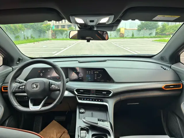 Changan UNI-T — Фото автомобиля 10