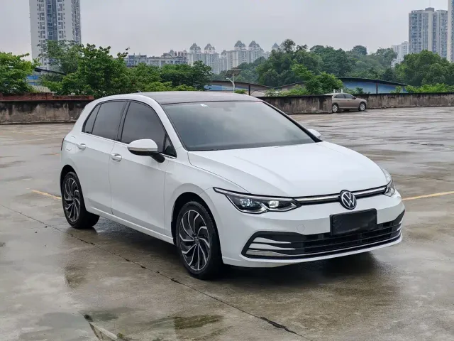 Volkswagen Golf — Фото автомобиля 3