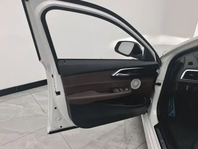 BMW 1 Series — Фото автомобиля 7