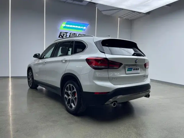 BMW X1 — Фото автомобиля 2