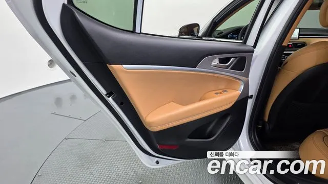 Genesis G70 New — Фото автомобиля 14