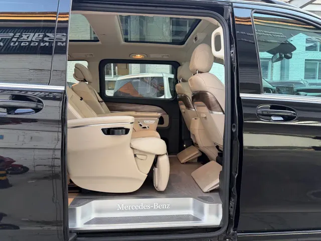 Mercedes-Benz V-Class — Фото автомобиля 19