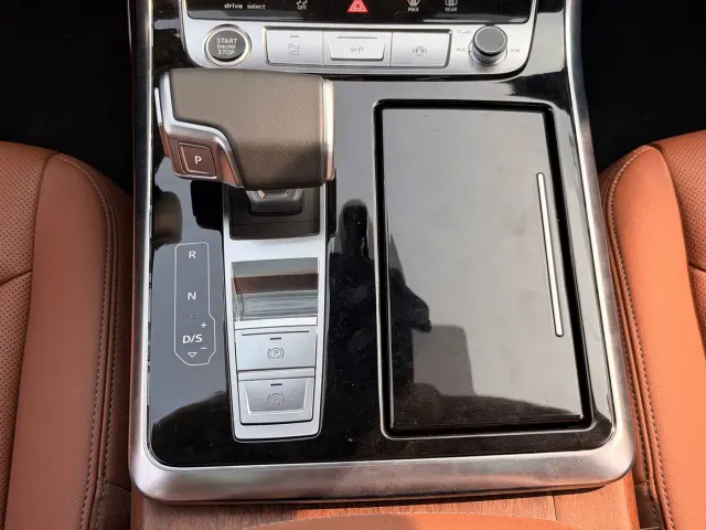 Audi Q7 — Фото автомобиля 19