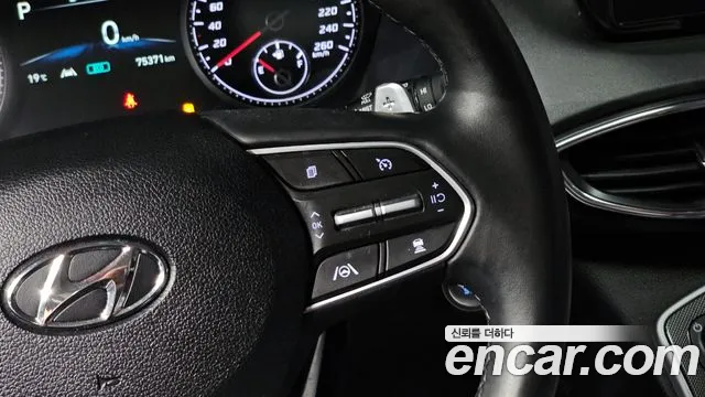 Hyundai Santafe — Фото автомобиля 17