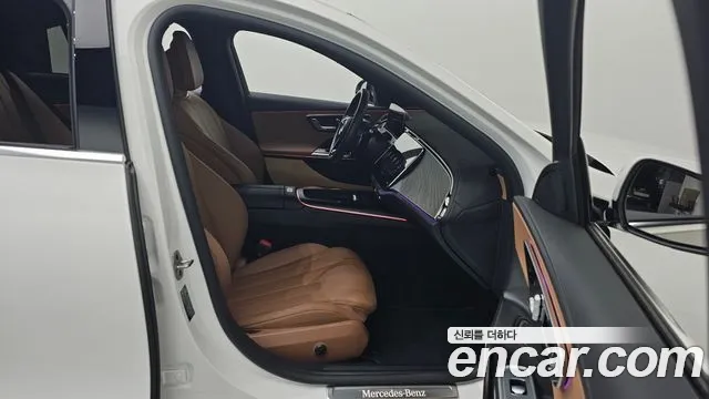 Mercedes-Benz E-Class — Фото автомобиля 26