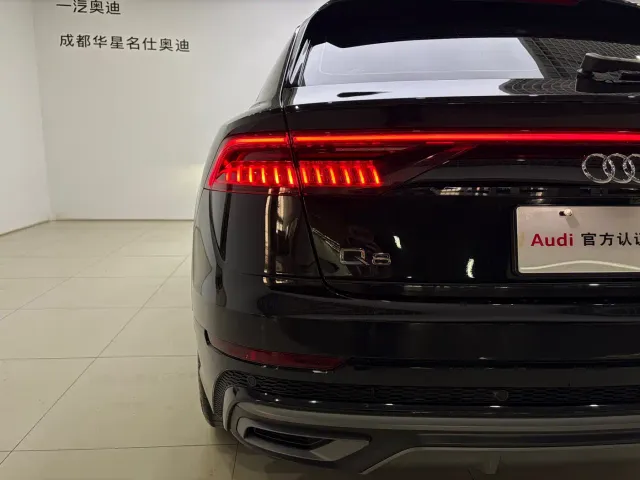 Audi Q8 — Фото автомобиля 8