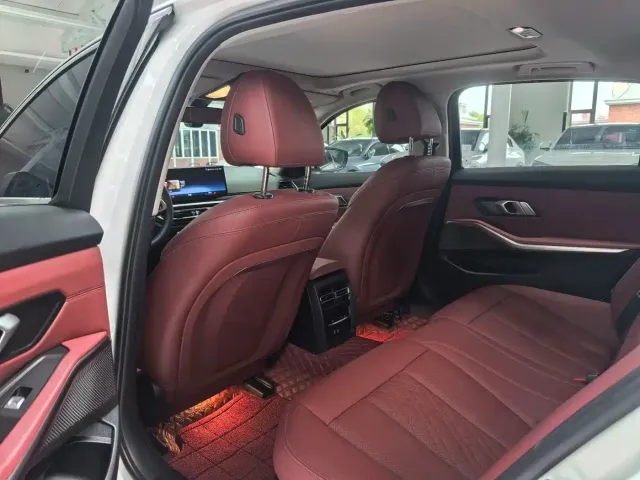 BMW 3 Series — Фото автомобиля 19