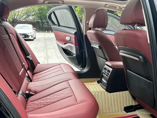 BMW 3 Series — Фото автомобиля 19