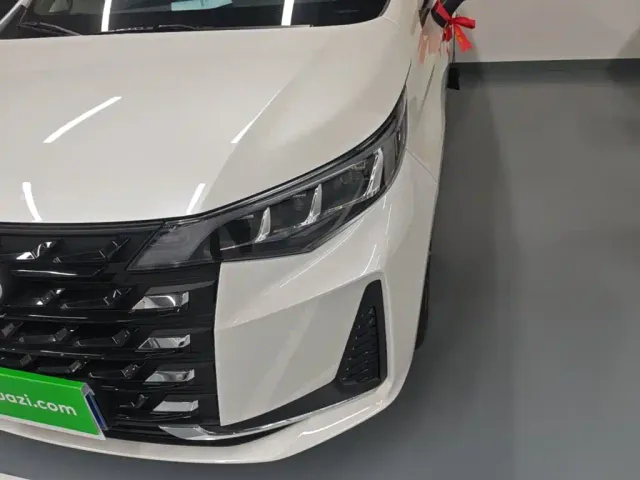 GAC Trumpchi M6 — Фото автомобиля 23