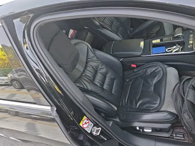 Audi A6L — Фото автомобиля 24