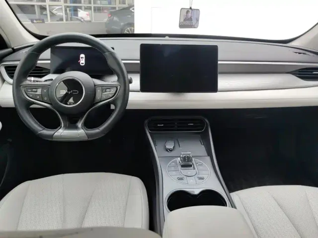 BYD Seal 05 DM-i — Фото автомобиля 12