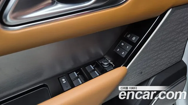 Land Rover Range Rover Velar — Фото автомобиля 19