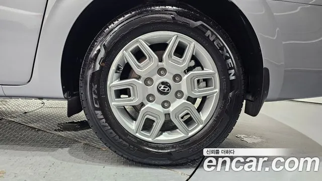 Hyundai Staria — Фото автомобиля 21