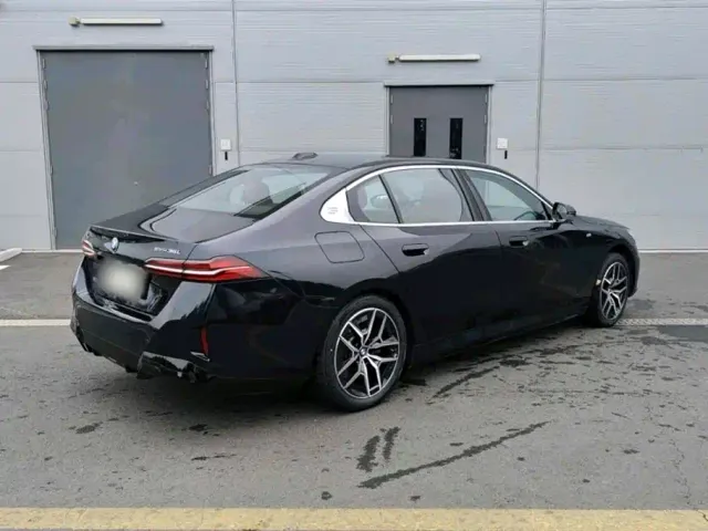BMW i5 — Фото автомобиля 6