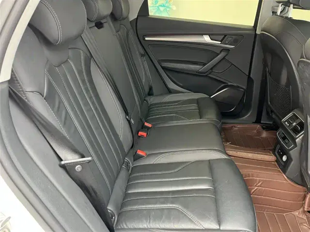 Audi Q5L — Фото автомобиля 15