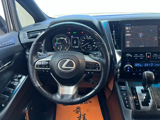 Toyota Vellfire — Фото автомобиля 9