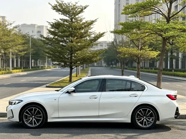 BMW 3 Series — Фото автомобиля 3