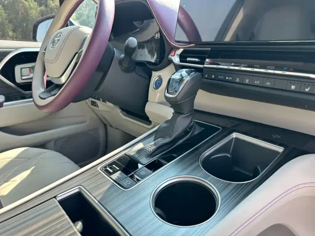 Huadong Auto Huadong Business Van — Фото автомобиля 20