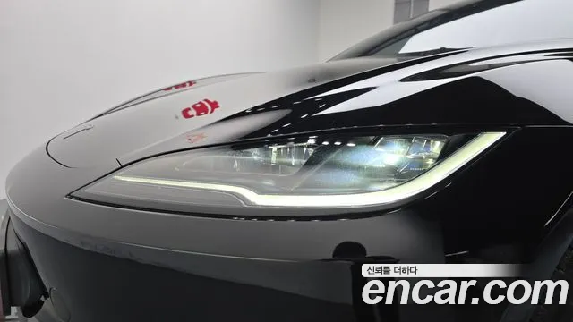 Tesla Model 3 — Фото автомобиля 7