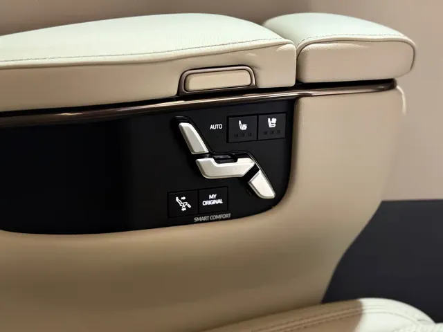 Toyota Alphard — Фото автомобиля 17