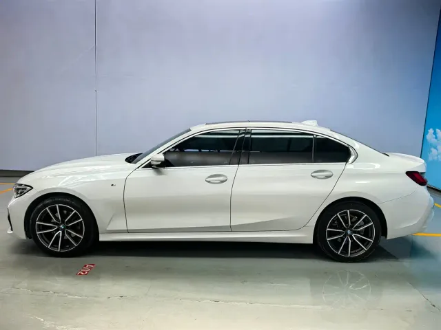 BMW 3 Series — Фото автомобиля 9