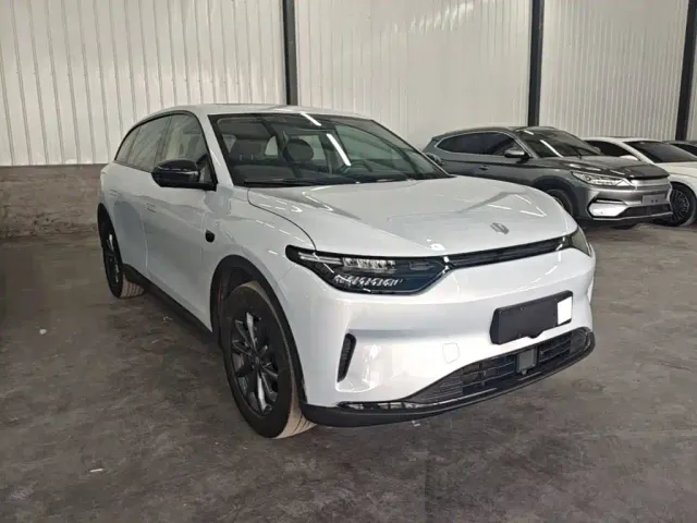 Leapmotor C11 — Фото автомобиля 3