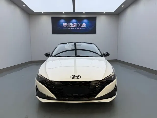 Hyundai Elantra — Фото автомобиля 2