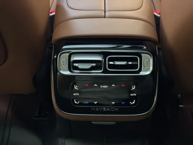 Mercedes-Benz Maybach S-Class — Фото автомобиля 23