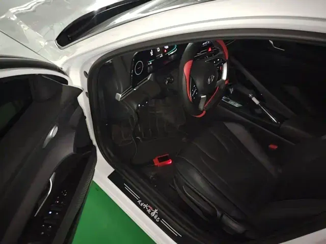 Hyundai Elantra — Фото автомобиля 15