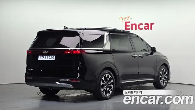 Kia Canival Carnival 4 поколение Бензин 7 мест Signature — Фото автомобиля 2