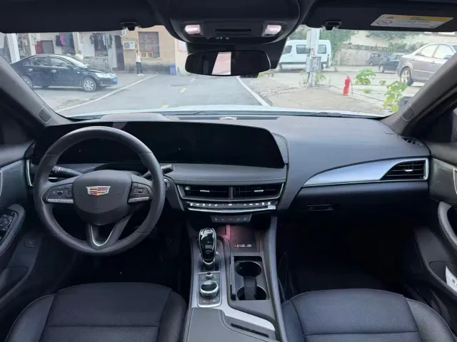 Cadillac CT5 — Фото автомобиля 5