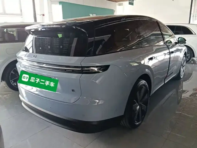 Li Auto i8 — Фото автомобиля 6