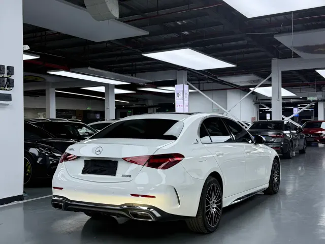 Mercedes-Benz C-Class — Фото автомобиля 20