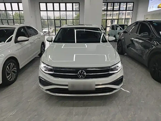 Volkswagen Bora — Фото автомобиля 2