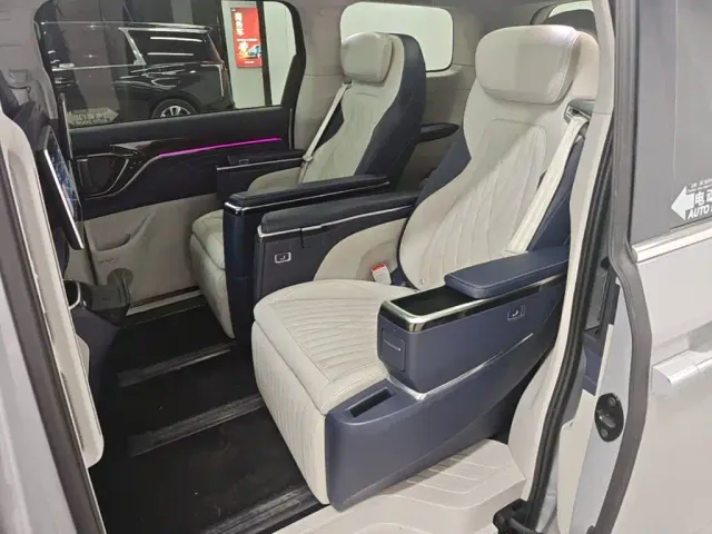Maxus G90 — Фото автомобиля 16