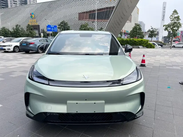 Arcfox T1 — Фото автомобиля 2
