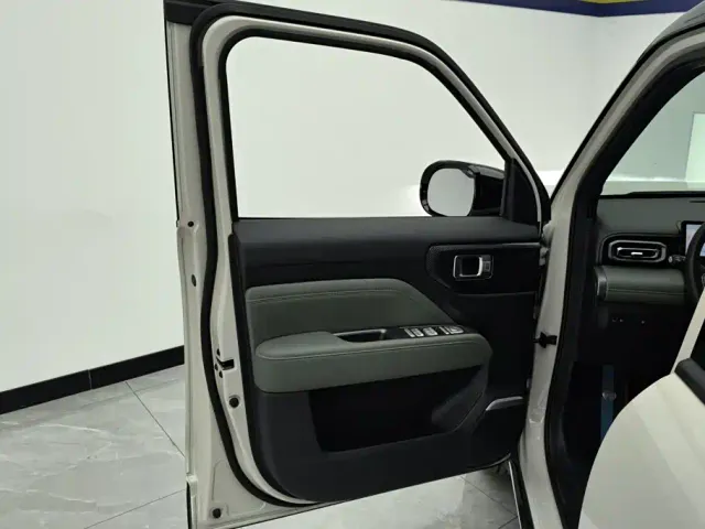 Baojun Yep Plus — Фото автомобиля 7