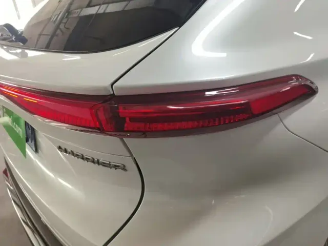 Toyota Harrier — Фото автомобиля 7