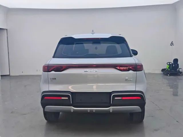 BYD Yuan UP — Фото автомобиля 8