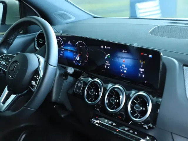 Mercedes-Benz GLA-Class — Фото автомобиля 19