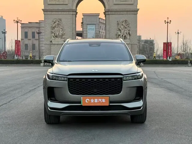 Li Auto ONE — Фото автомобиля 2