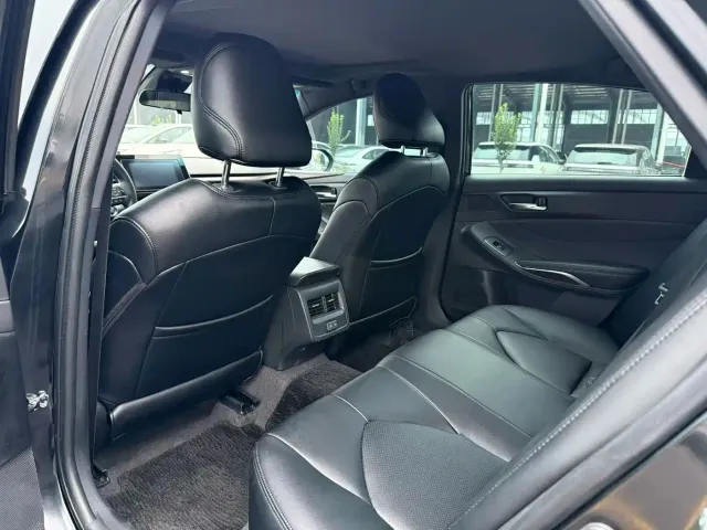 Toyota Avalon — Фото автомобиля 7