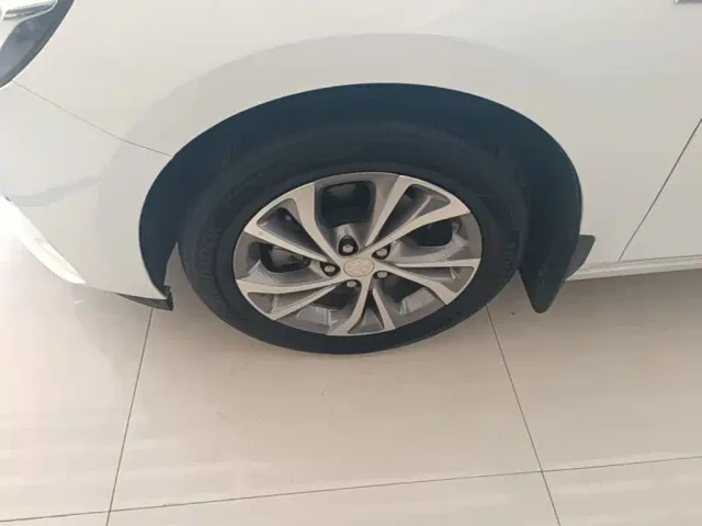 Buick Verano — Фото автомобиля 22