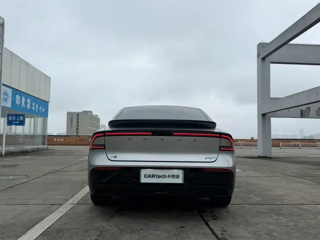Xpeng P7+ — Фото автомобиля 8