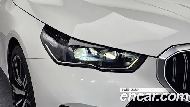 BMW 5 Series G60 — Фото автомобиля 22